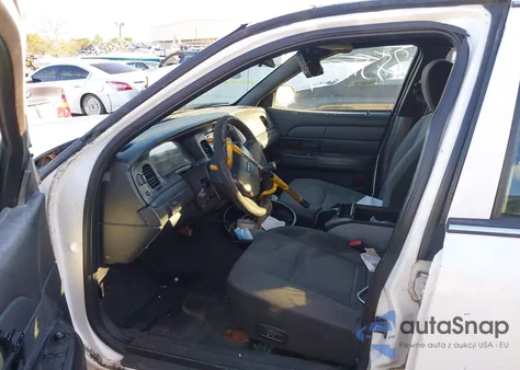 2011 Ford Crown Victoria Police Interceptor from USA, damaged, VIN 2FABP7BV8BX157906